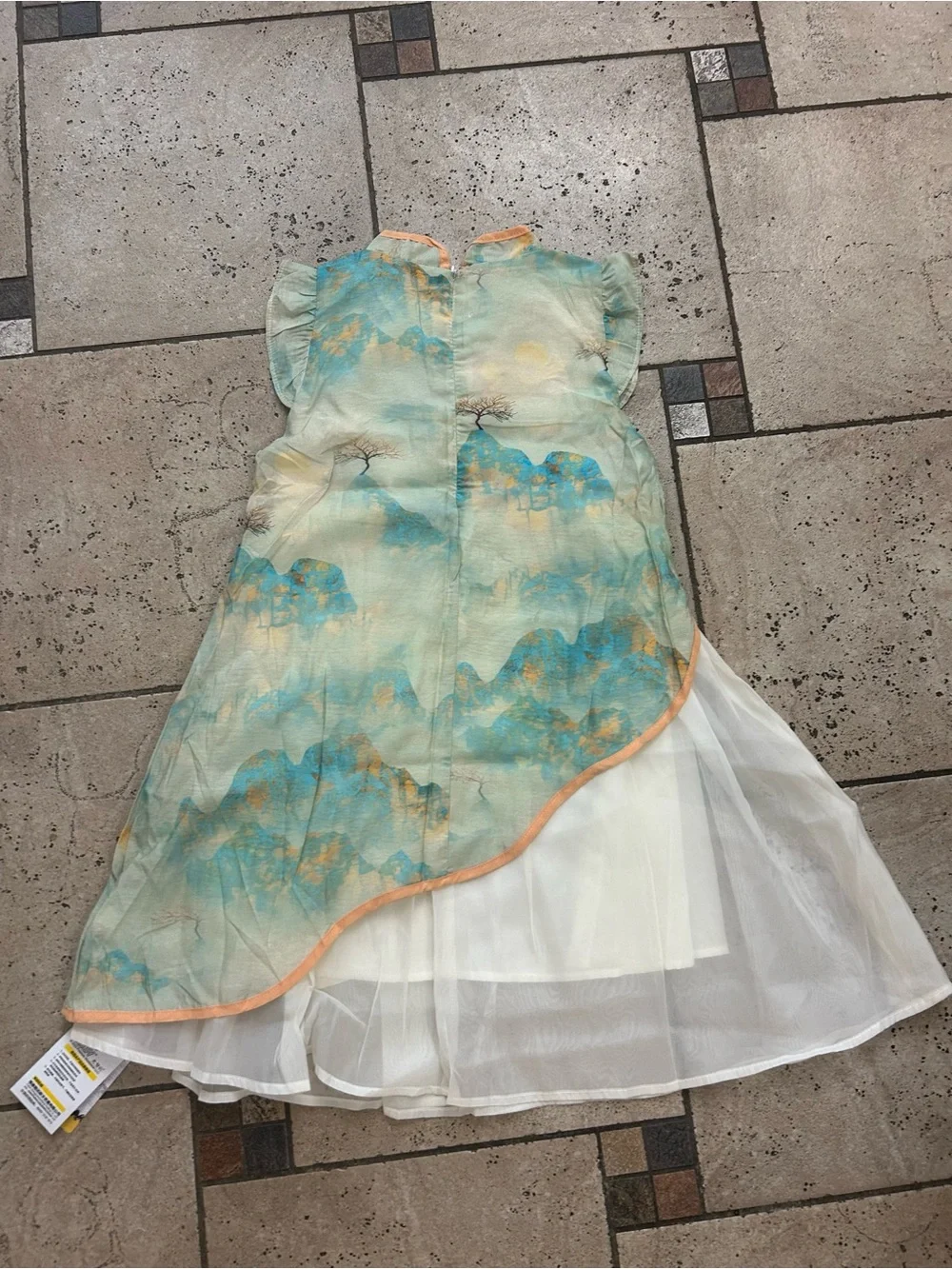 NWT Girls' Layered Dress with Mountain Print size 150 ( fits M 10/12)